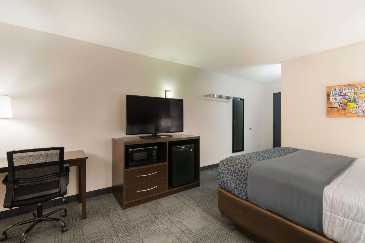 Econo Lodge Williston Buitenkant foto
