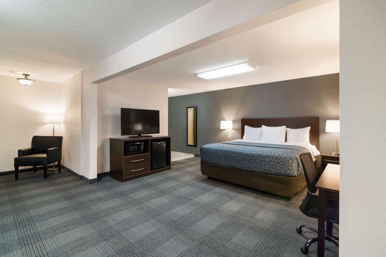 Econo Lodge Williston Buitenkant foto
